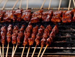 What Foreigners Get Wrong About Satay – A Deep Dive Into Indonesia’s Skewered Soul