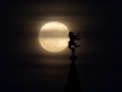 Fenomena Langit yang Menarik: Pink Moon April 2026 di Indonesia